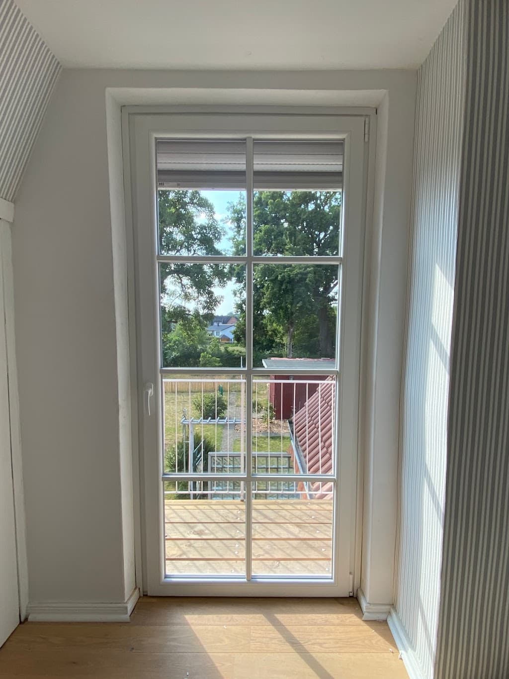 NOVARO Bauelemente GmbH - Fenster, Haustüren, Rollladen, Raffstoren und Insektenschutz