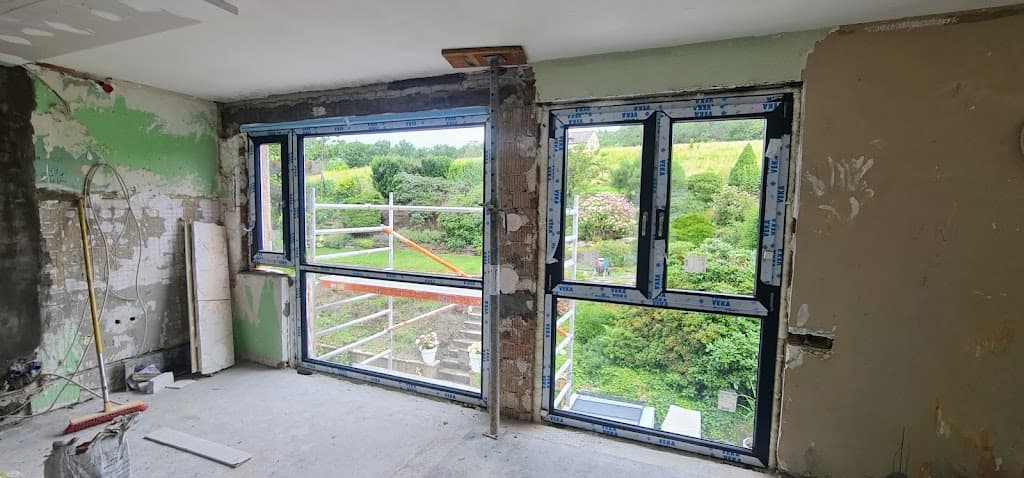 Calabrese Fenster und Türen - Bauelemente Fenster Türen Rollladen Montage