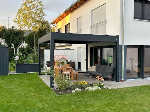 Schatteria Terrassenüberdachungen & Lamellendächer — Kundenfoto