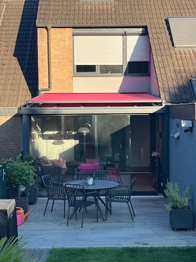 HELÖ Wintergartenbau GmbH/ Terrassenüberdachungen, Markisen, Carports, Wintergärten & Sommergärten — Kundenfoto