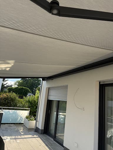 Nürnberger Jalousien- & Rolladenfabrik Lorenz Fensel GmbH — Kundenfoto